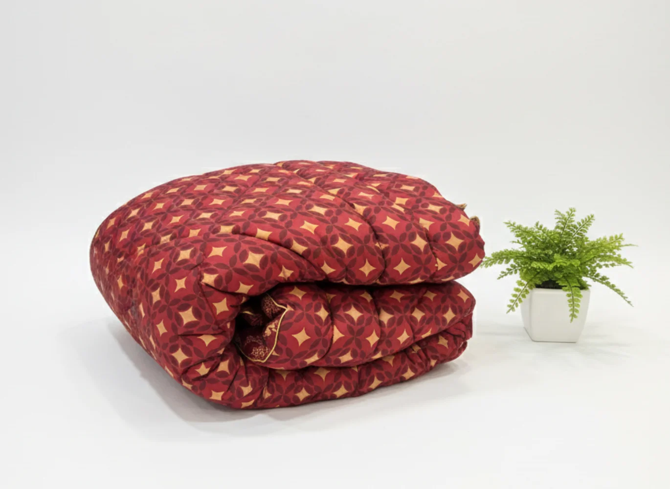 Maroon Geometric Heavy Winter Quilt King Size 4.5KG Rajai By Vardhman Mills 2 Maroon geometric heavy winter quilt rajai in king size 4.5kg by Vardhman Mills featuring a classic traditional design for warm comfort
