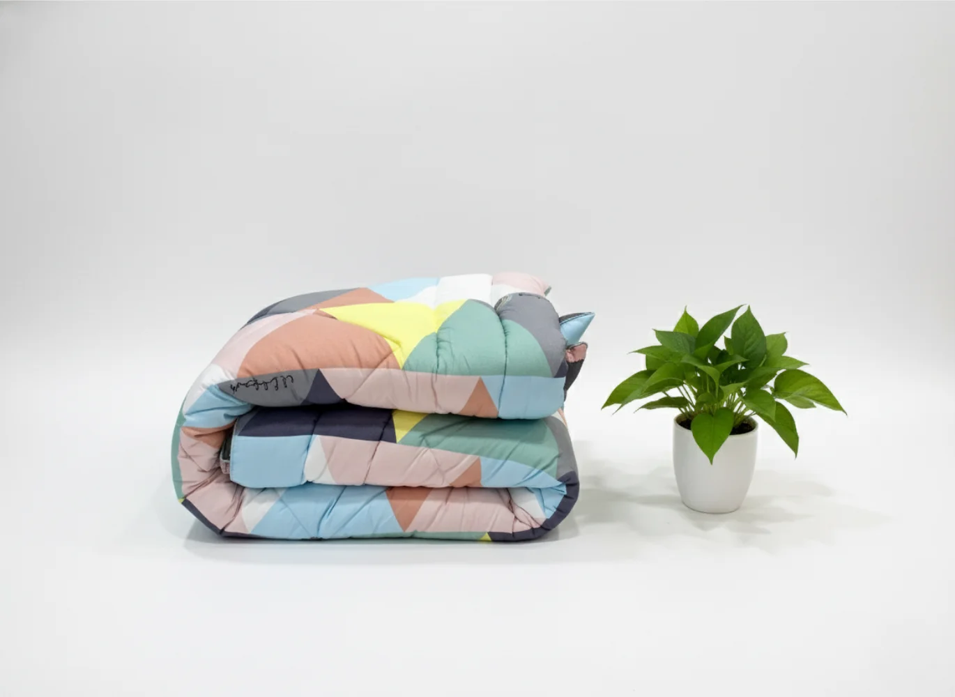 Pastel Scallop Heavy Winter Quilt King Size 4.5KG Rajai By Vardhman Mills 2 Pastel Scallop Heavy Winter Quilt King Size 4.5KG Rajai By Vardhman Mills - Image 2