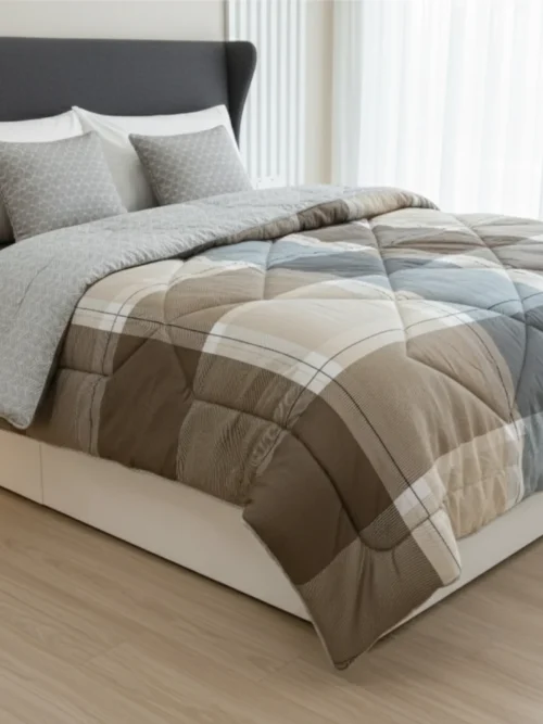 Brown check heavy winter quilt rajai king size 4.5kg with rustic plaid traditional pattern by Vardhman Mills