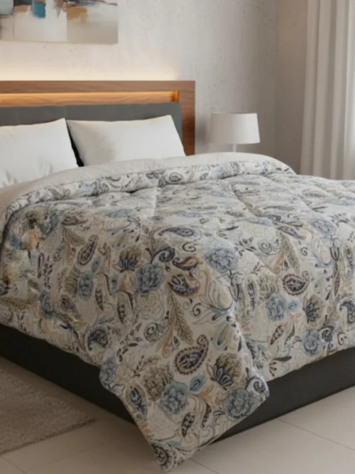 Cream paisley heavy winter quilt rajai king size 4.5kg with ethnic ornamental traditional pattern by Vardhman Mills